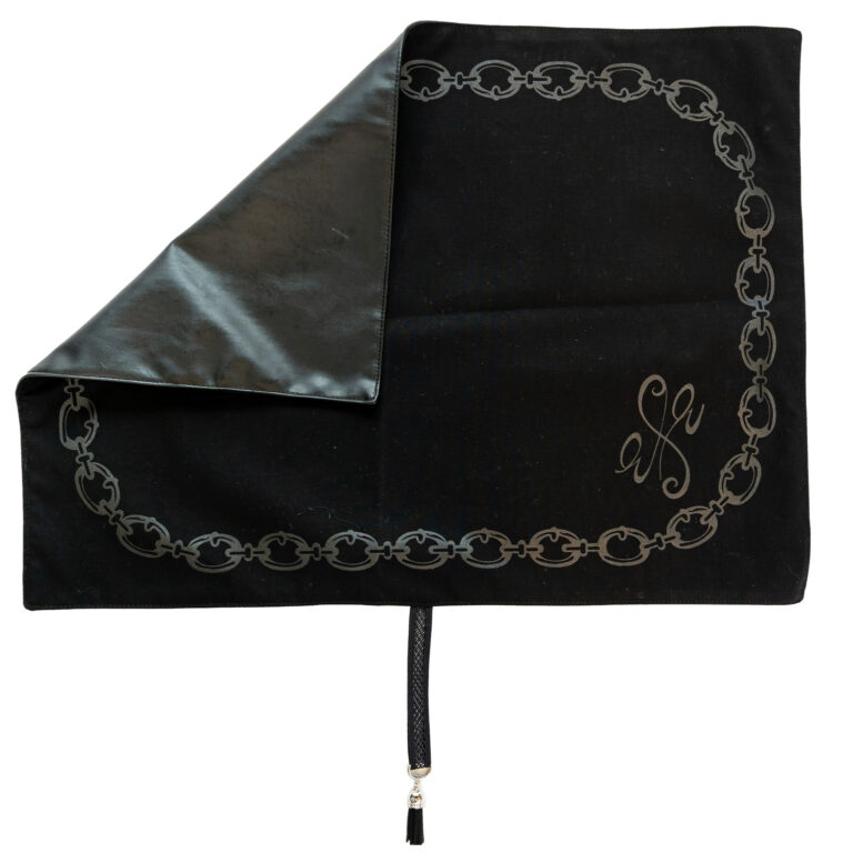 Seat Scarf Cable Chain with Side Logo – Pepper