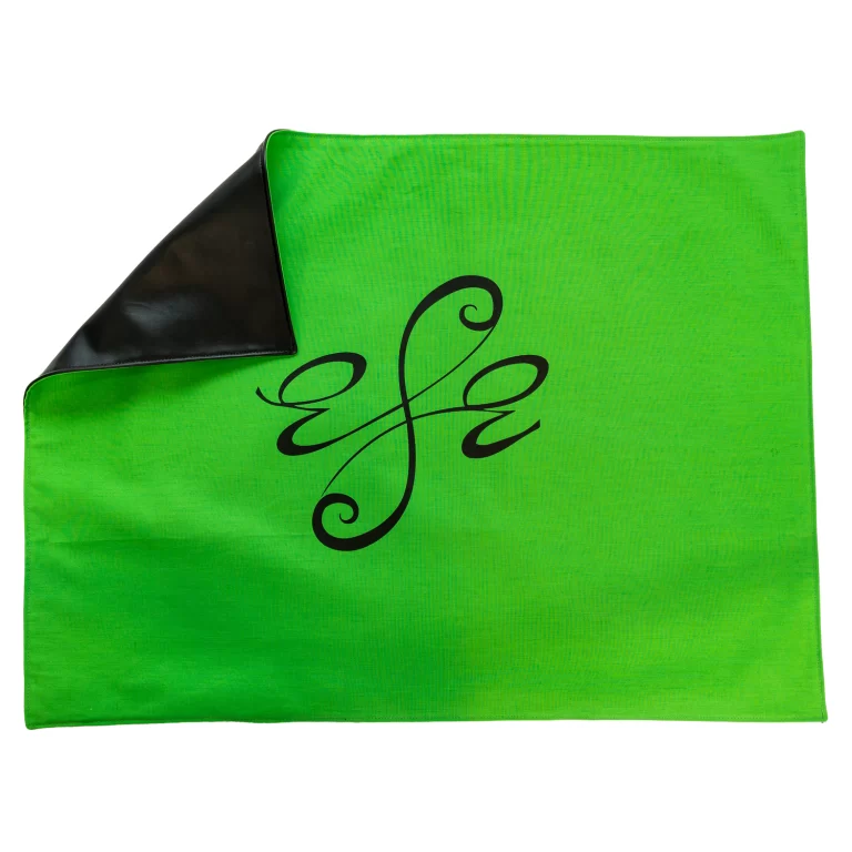 Seat Scarf with Center Logo – Green
